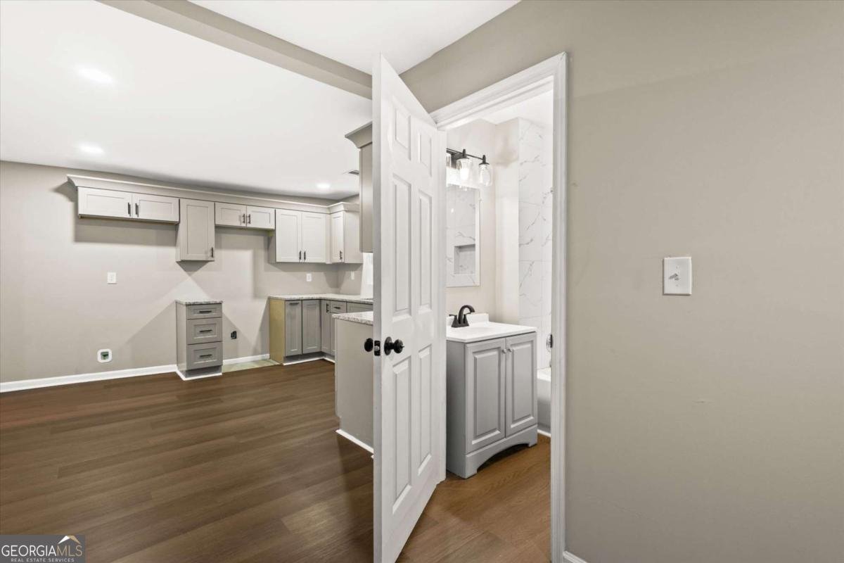4210 Rockbridge Road Stone Mountain - Photo 11