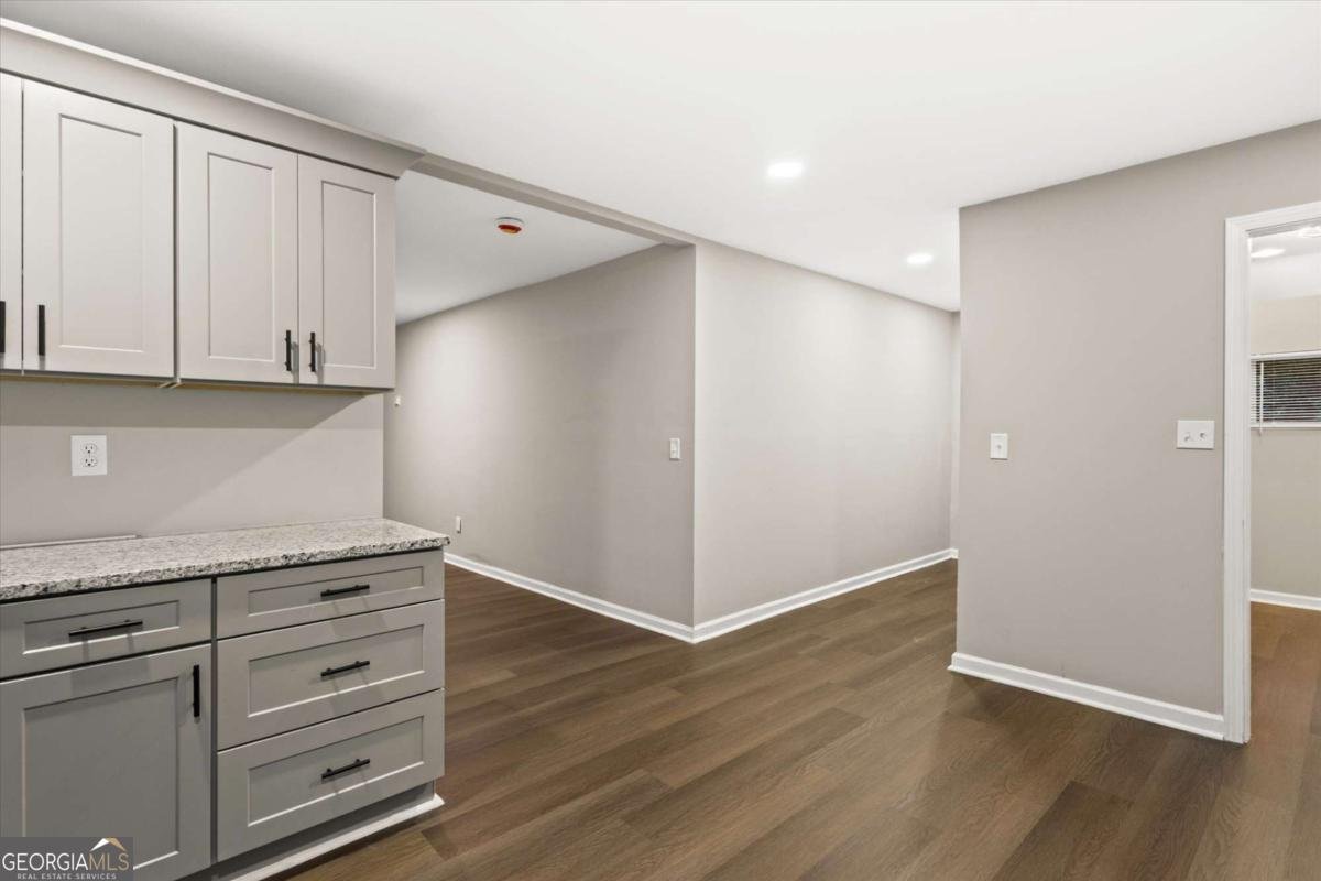 4210 Rockbridge Road Stone Mountain - Photo 8