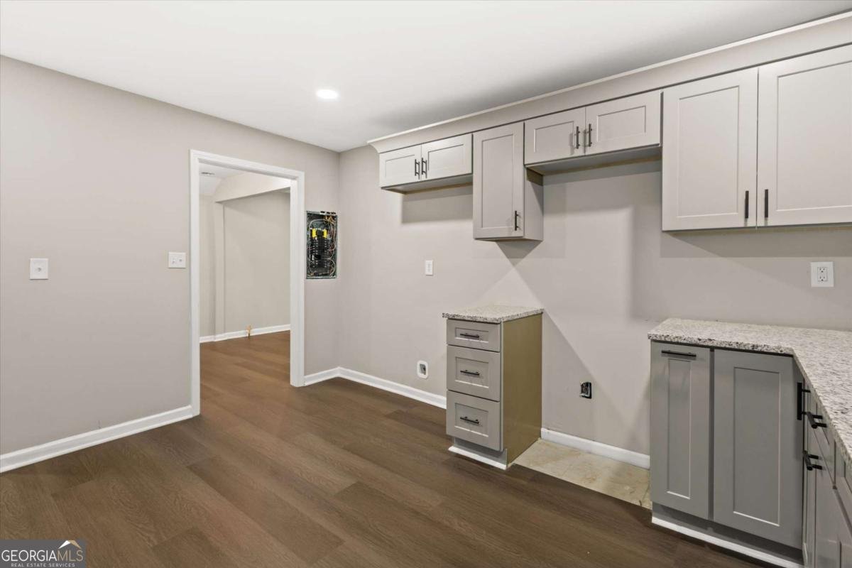 4210 Rockbridge Road Stone Mountain - Photo 9