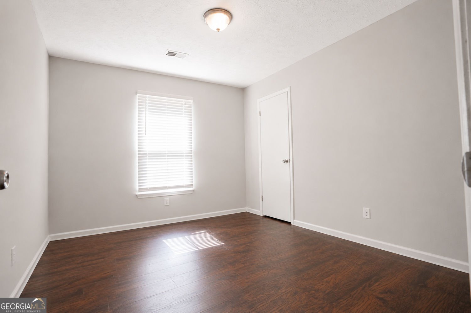 8265 Park Ridge Drive Riverdale - Photo 9