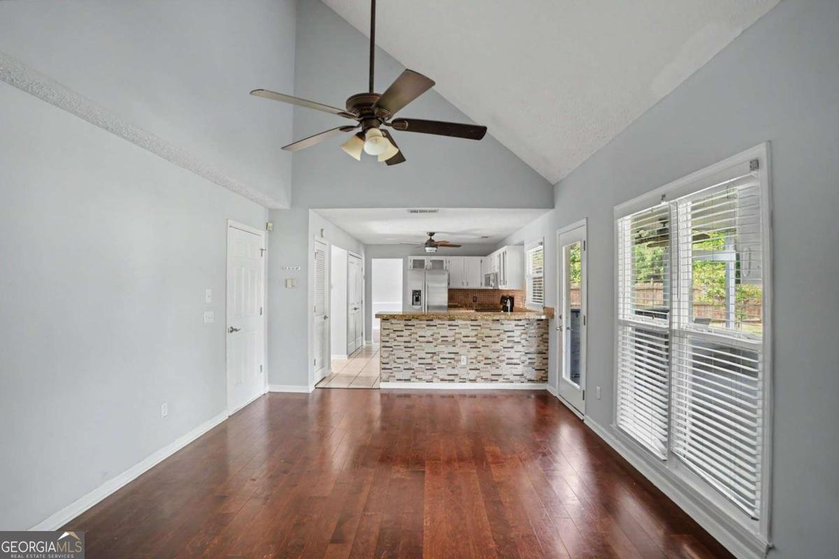 4064 Longford Drive Marietta - Photo 9