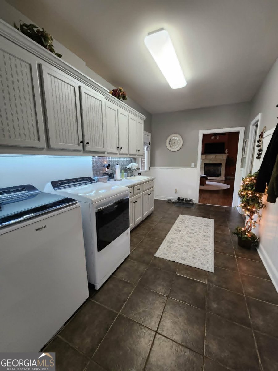 300 Brook Road Barnesville - Photo 10