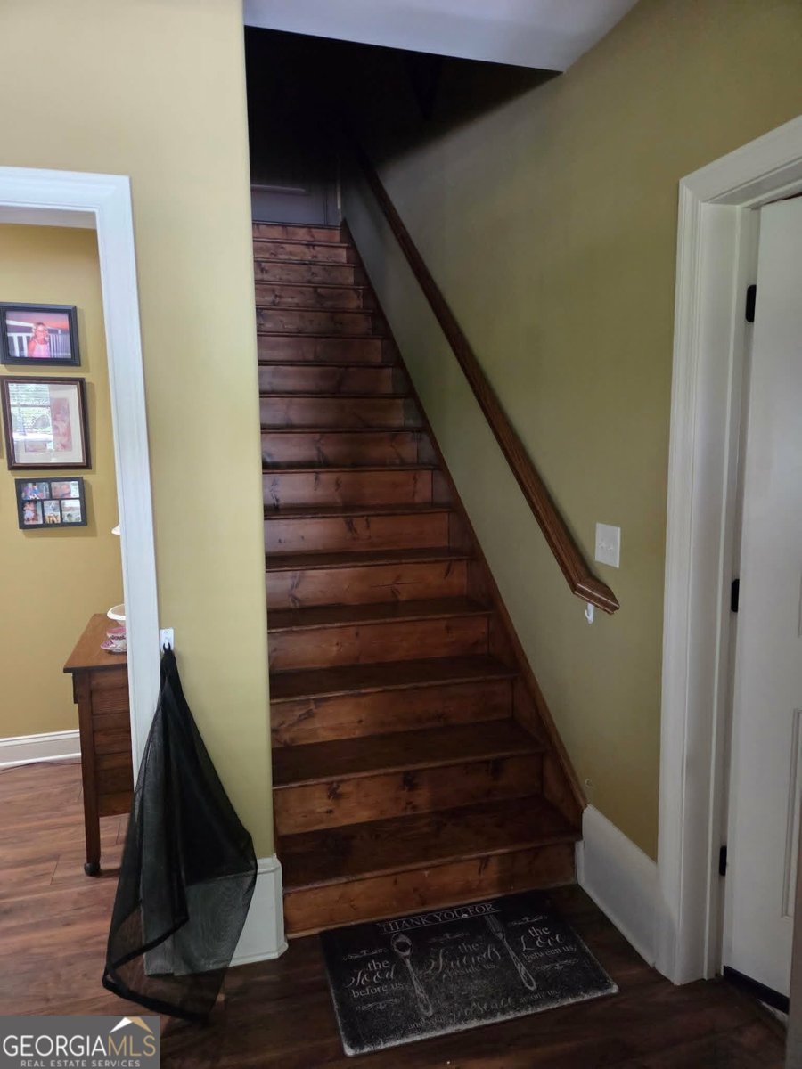 300 Brook Road Barnesville - Photo 18