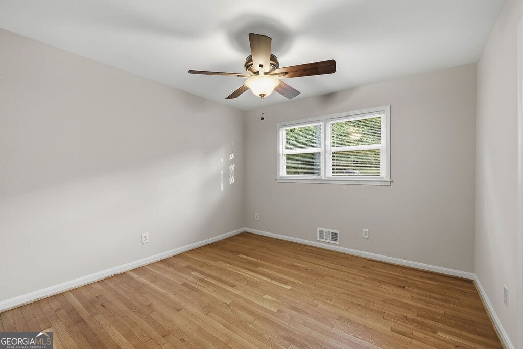 2042 Lake Lucerne Drive Lilburn - Photo 11
