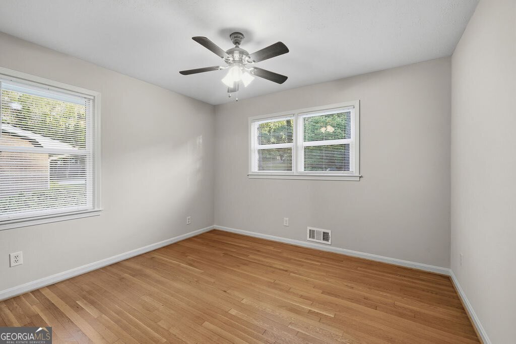 2042 Lake Lucerne Drive Lilburn - Photo 12