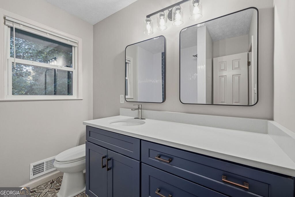 2042 Lake Lucerne Drive Lilburn - Photo 15