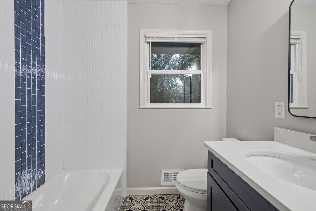 2042 Lake Lucerne Drive Lilburn - Photo 16
