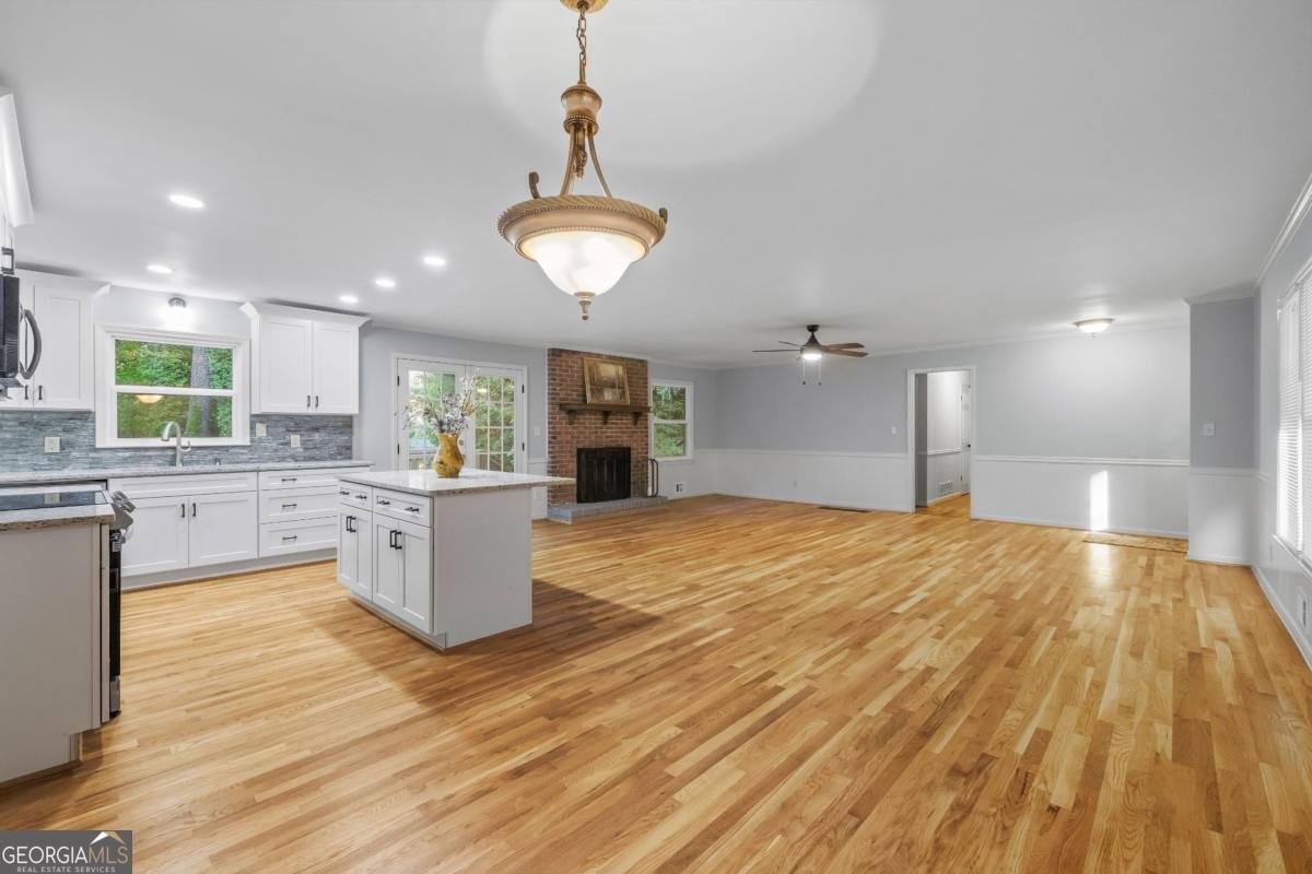 2042 Lake Lucerne Drive Lilburn - Photo 8