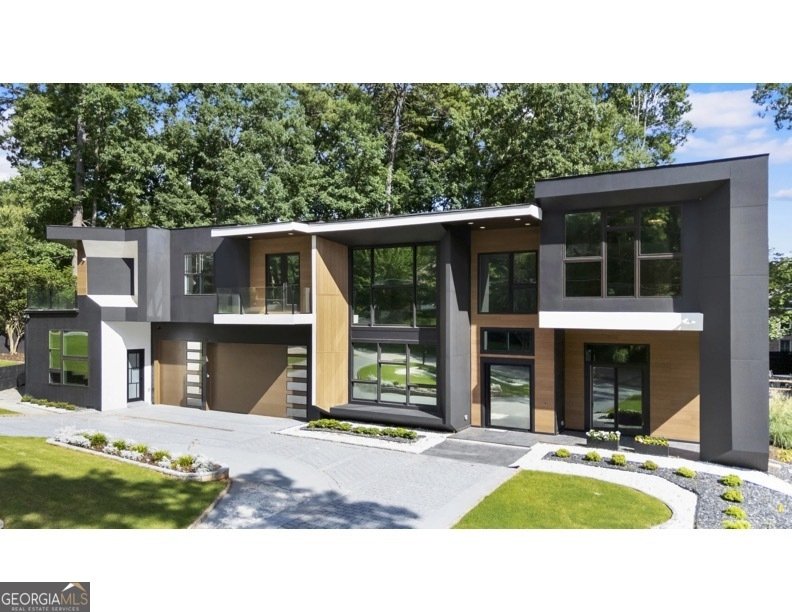 2401 Greenglade Atlanta - main photo