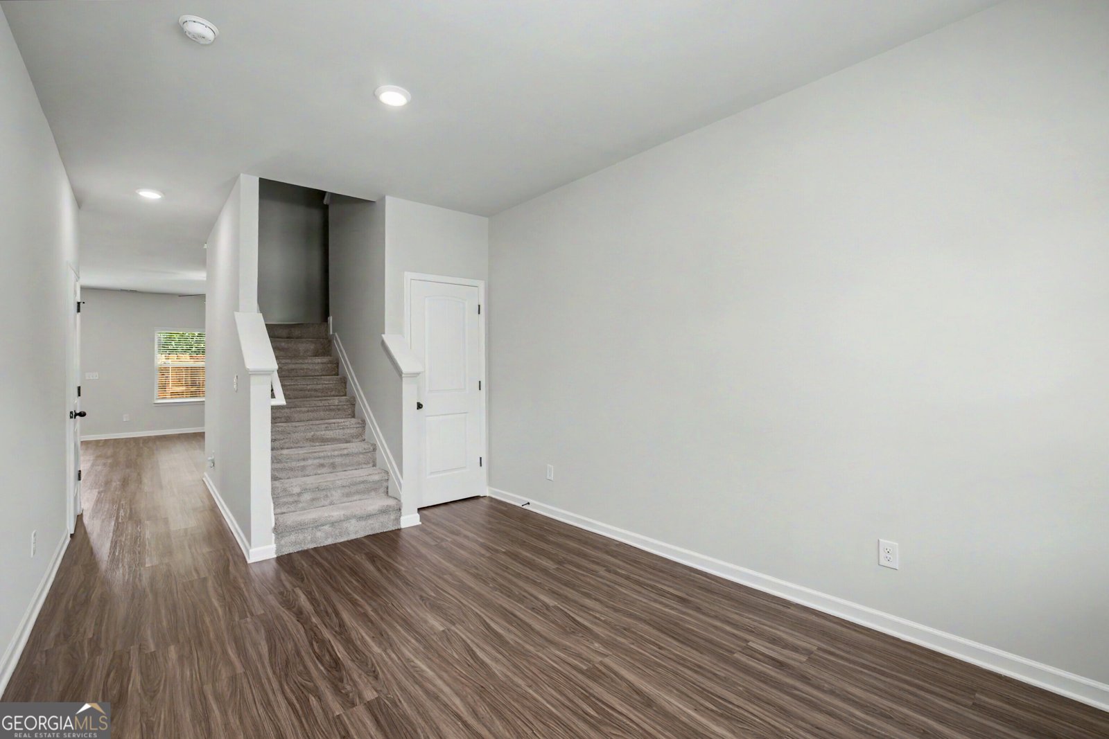 195 Skipjack Court Covington - Photo 4