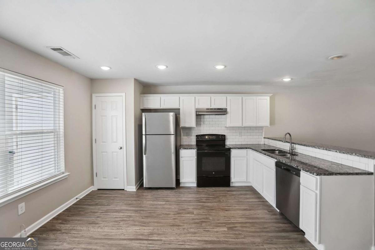 4422 Pinscher Street Union City - Photo 10