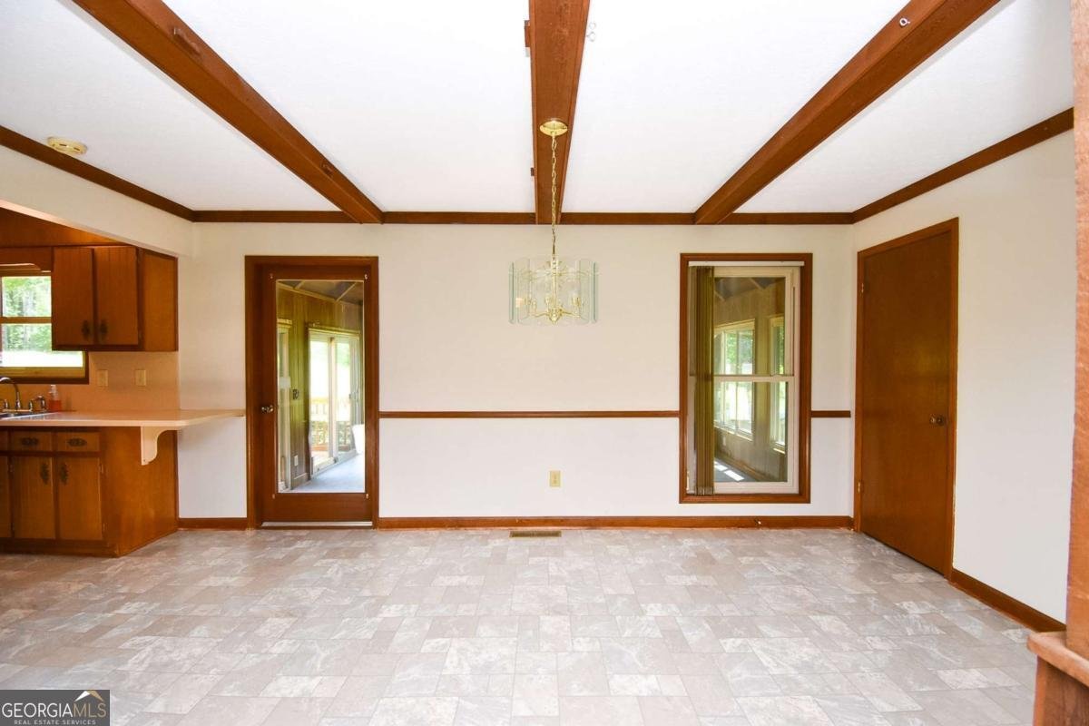 243 Saint Patrick Drive Mableton - Photo 17