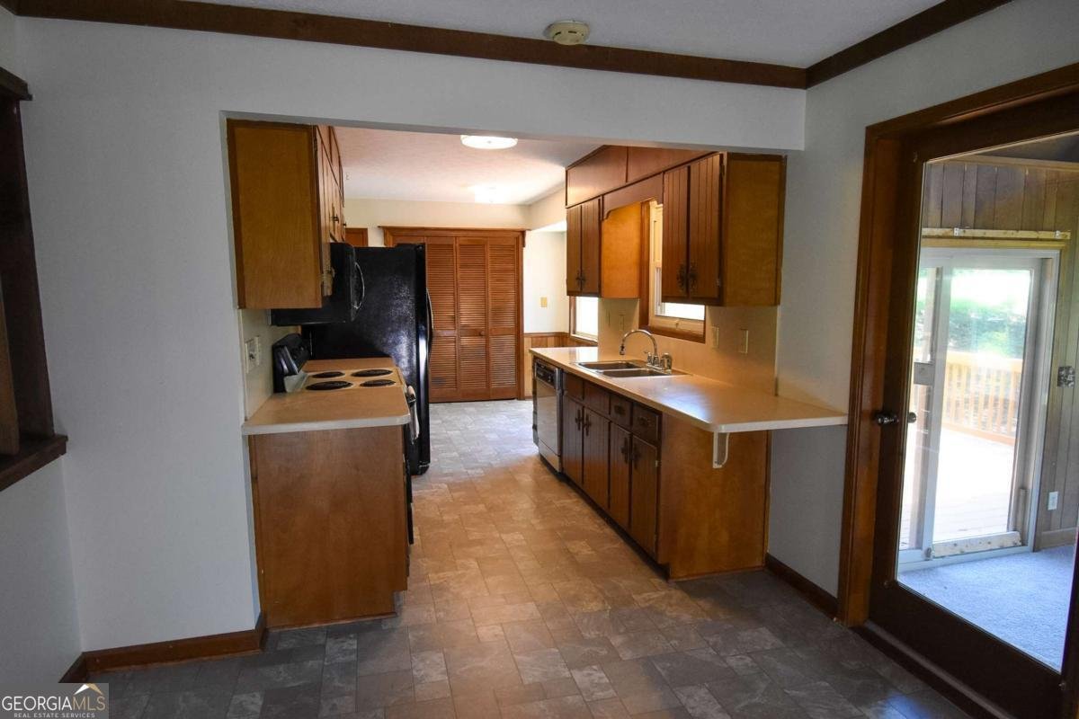 243 Saint Patrick Drive Mableton - Photo 18