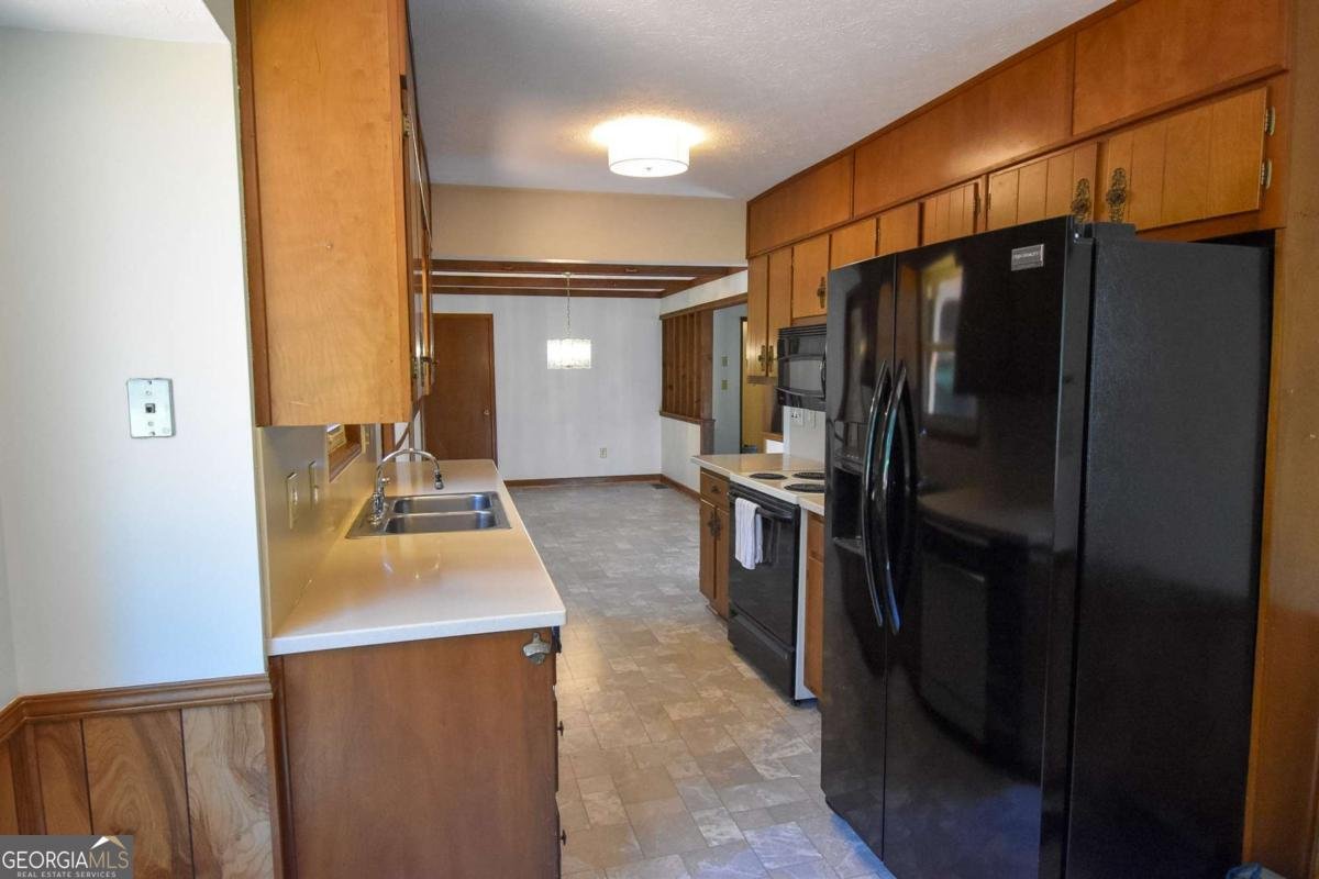243 Saint Patrick Drive Mableton - Photo 19