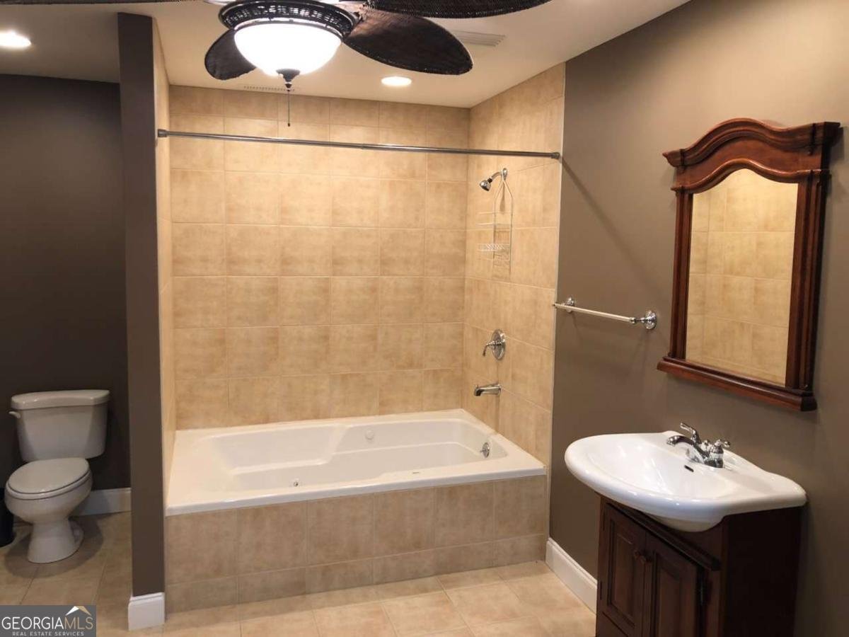 6137 White Oak Drive Flowery Branch - Photo 18