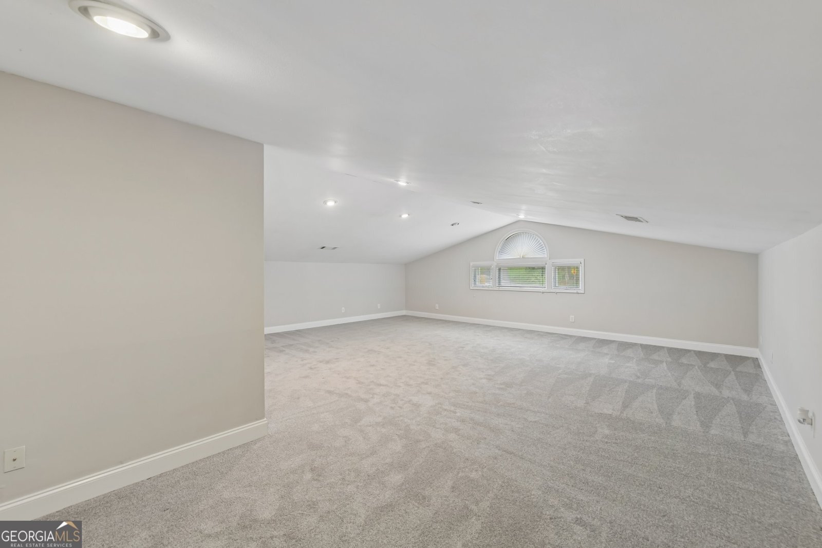 6137 White Oak Drive Flowery Branch - Photo 31