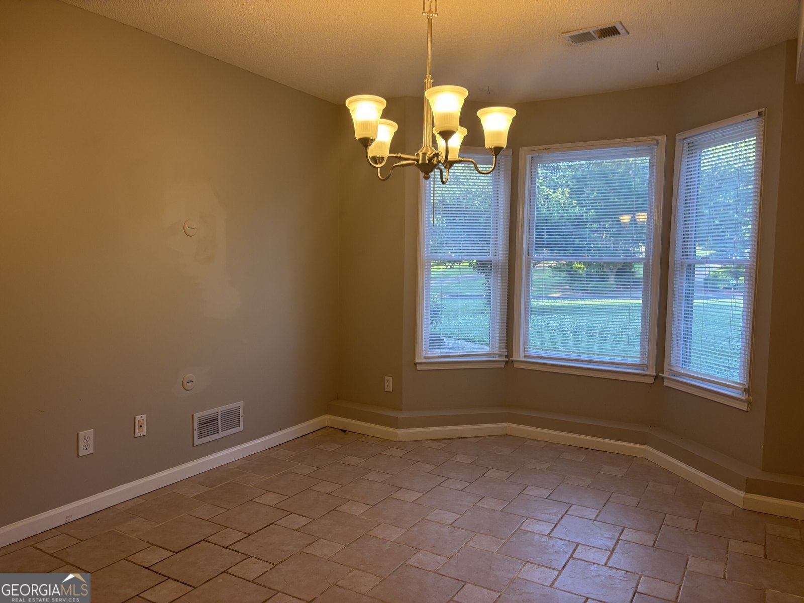 7035 Wynfield Drive Cumming - Photo 8