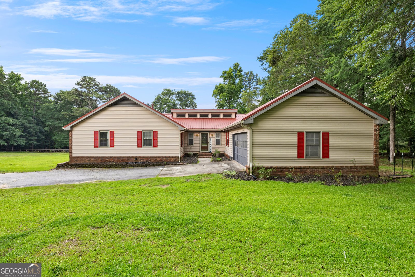217 Lynn Drive Fayetteville - main photo