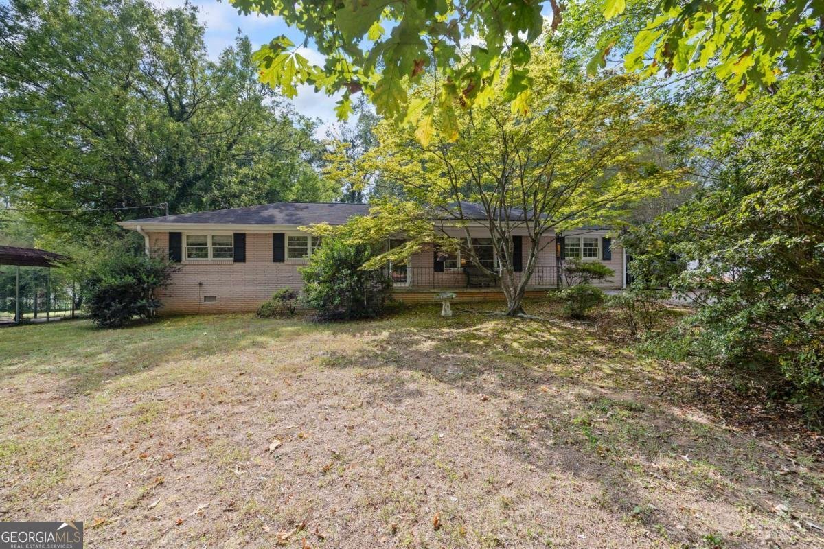 589 Creek View Drive Lawrenceville - main photo