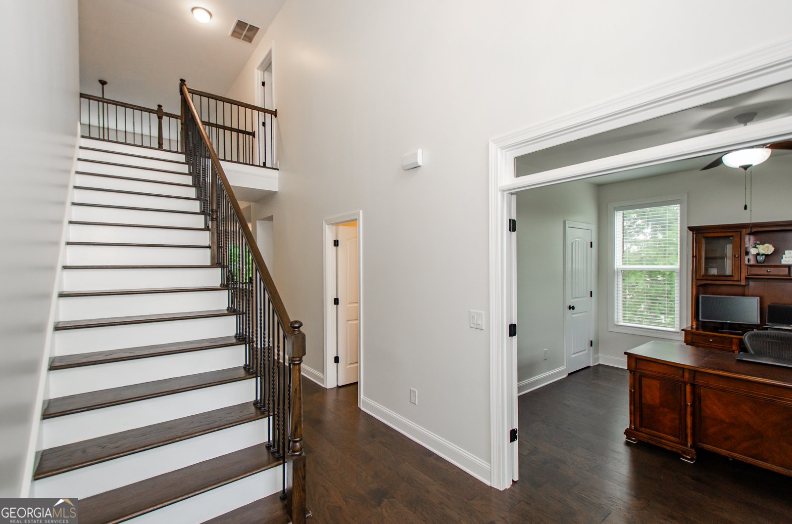 214 Fountain Oak Way Canton - Photo 3
