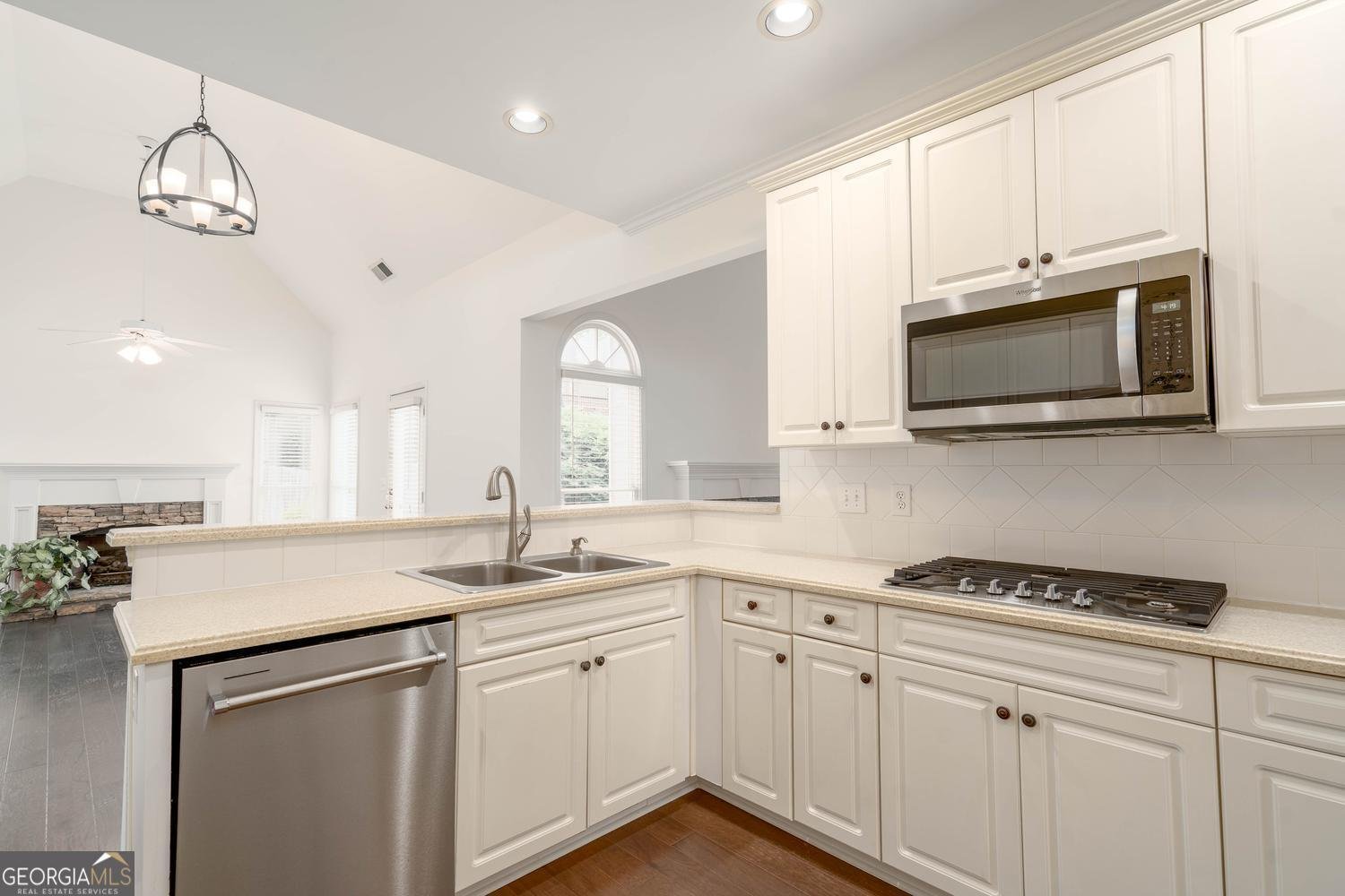 1233 Parkview Lane Kennesaw - Photo 6