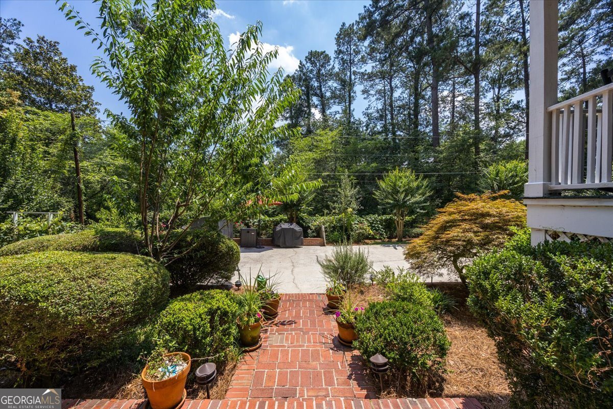 425 Ashley Place Macon - Photo 33