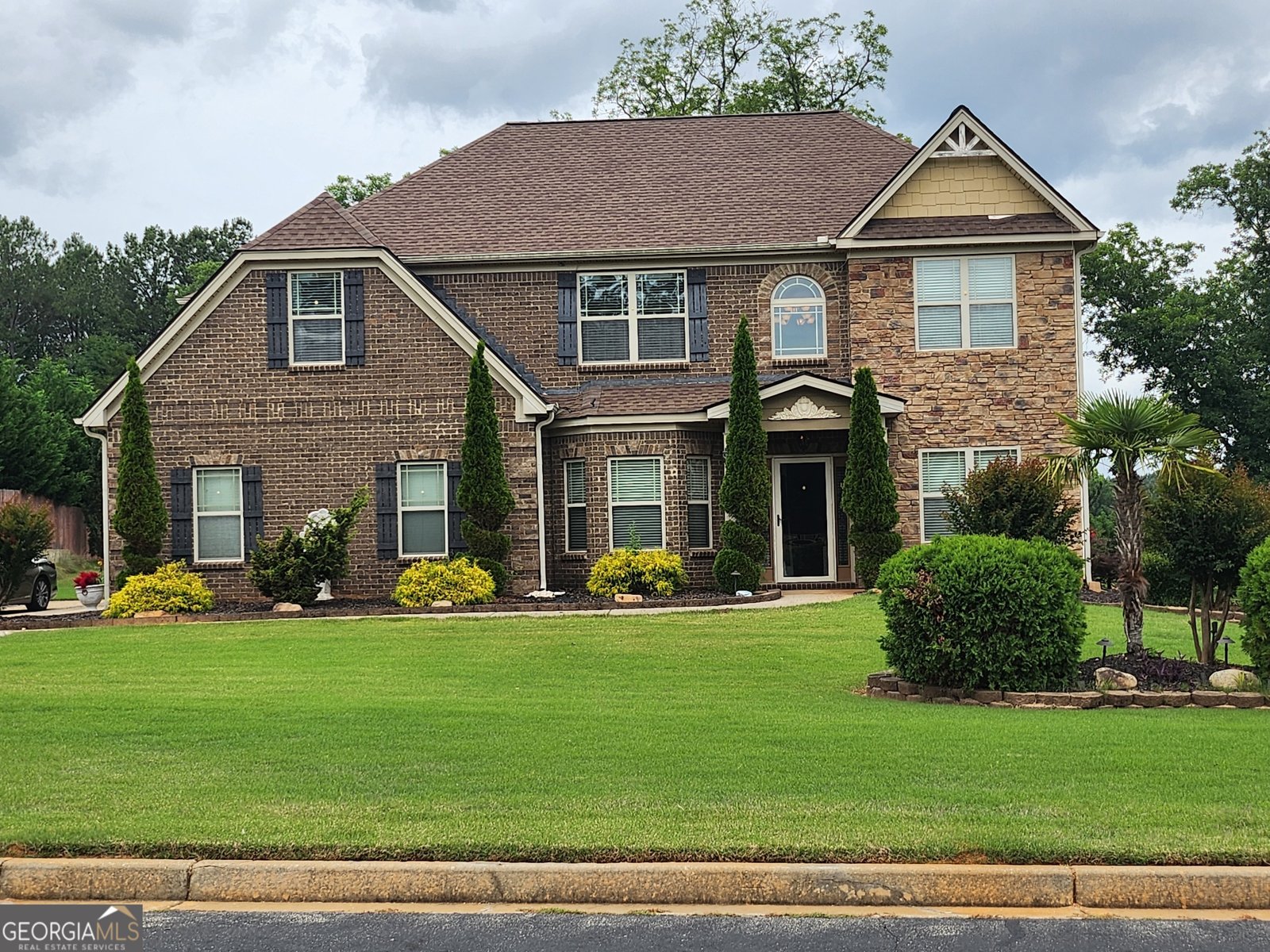 118 Shimmering Waters Lane Fayetteville - main photo