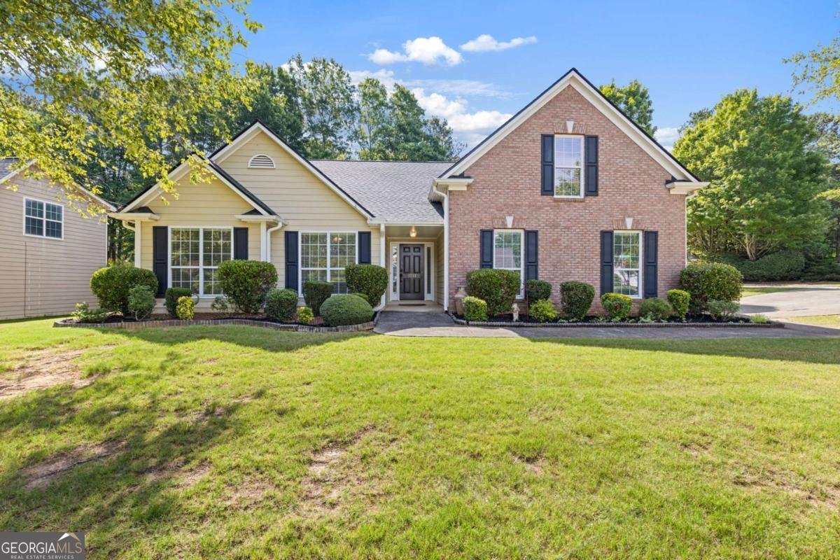 1755 Charleston Oak Circle Lawrenceville - main photo