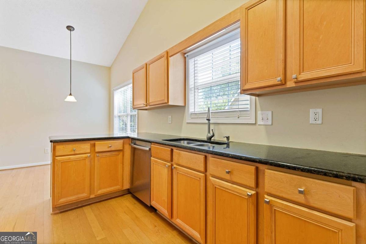 1755 Charleston Oak Circle Lawrenceville - Photo 9