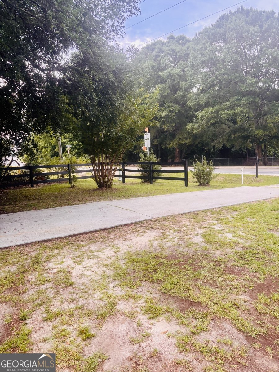323 Grady Street Portal - Photo 23