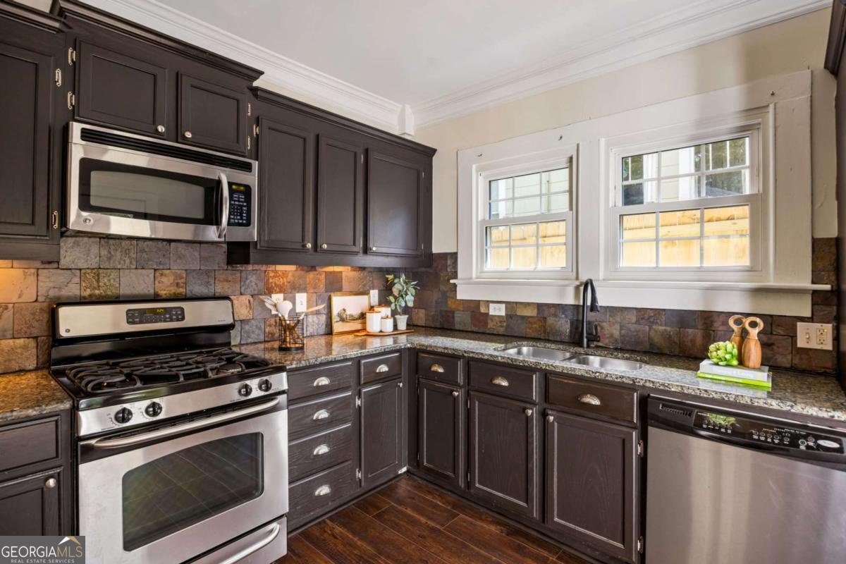 2469 Forrest Avenue Atlanta - Photo 11