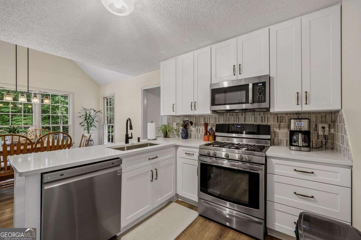 916 Fernwood Road Woodstock - Photo 10
