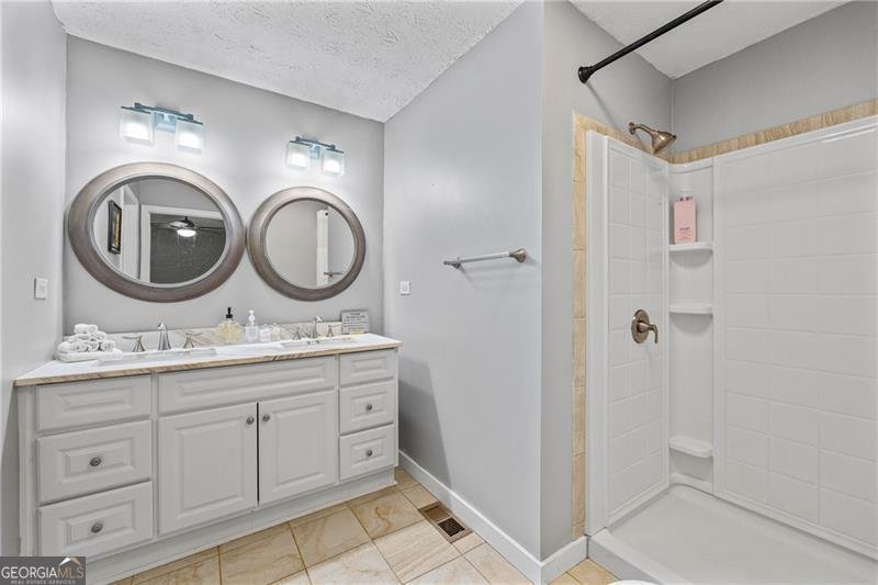 1314 Hidden Circle Drive Sugar Hill - Photo 20