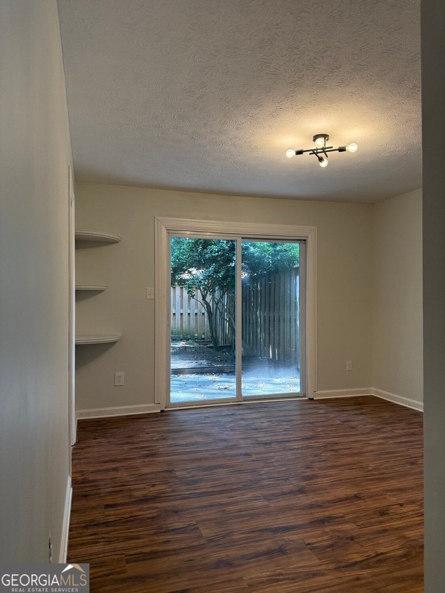 2700 Twigg Circle Marietta - Photo 8