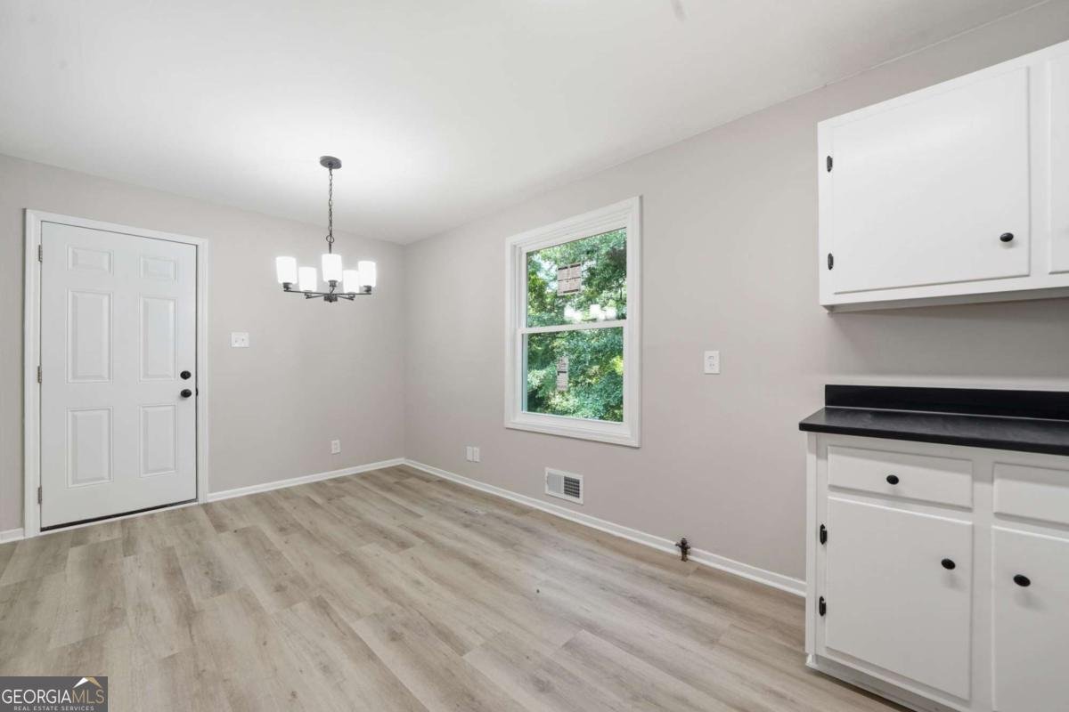 4913 Bartlett Road Forest Park - Photo 12