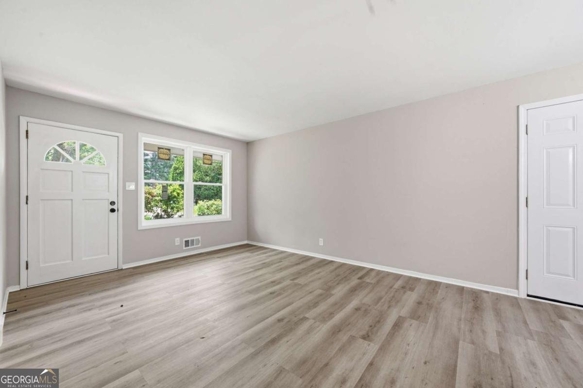 4913 Bartlett Road Forest Park - Photo 7