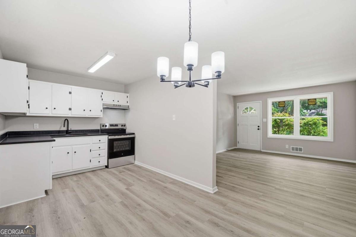 4913 Bartlett Road Forest Park - Photo 9