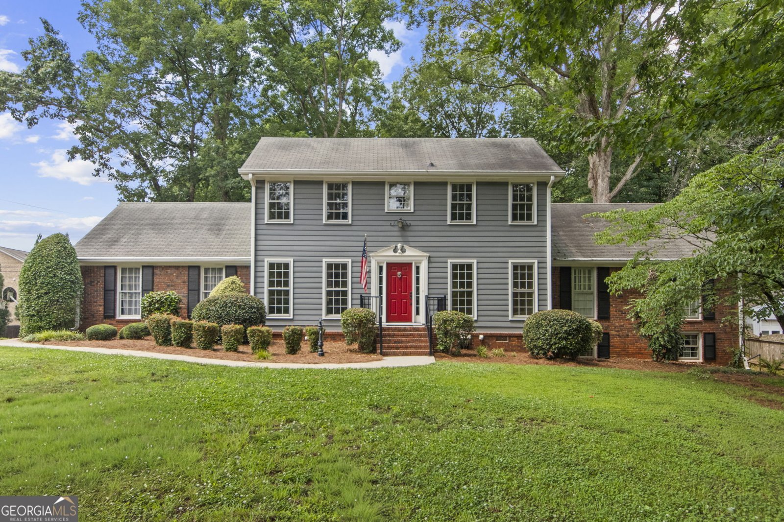 4352 White Oak Drive Sugar Hill - main photo