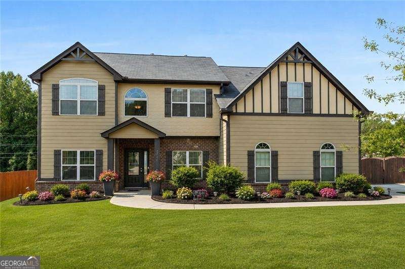 2748 Village Park Drive Ellenwood - main photo