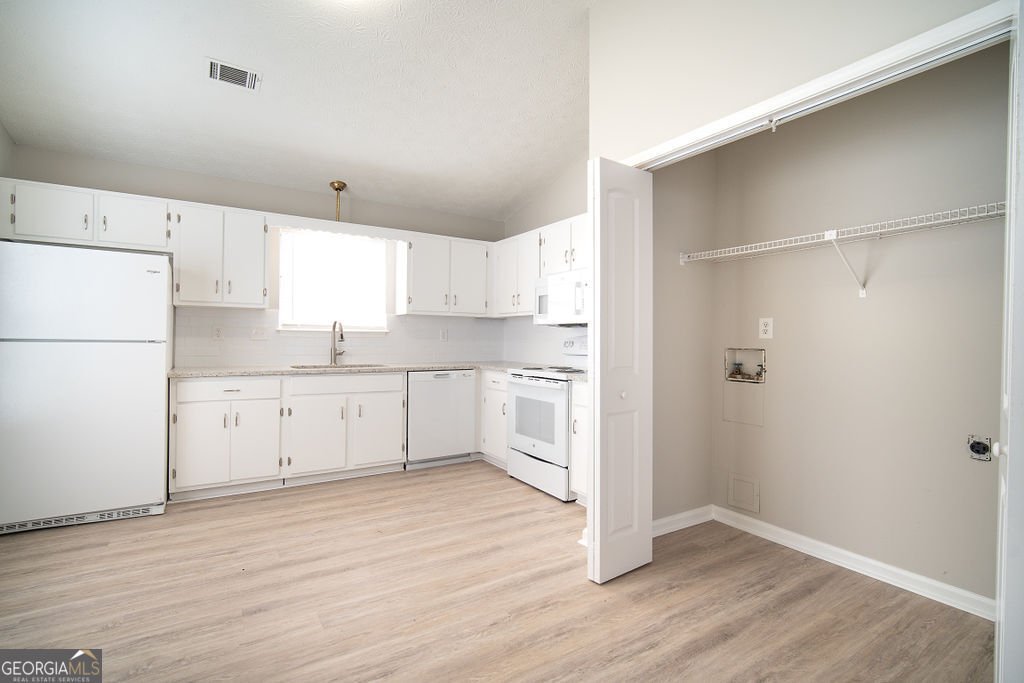 2840 Pebblebrook Court Buford - Photo 7