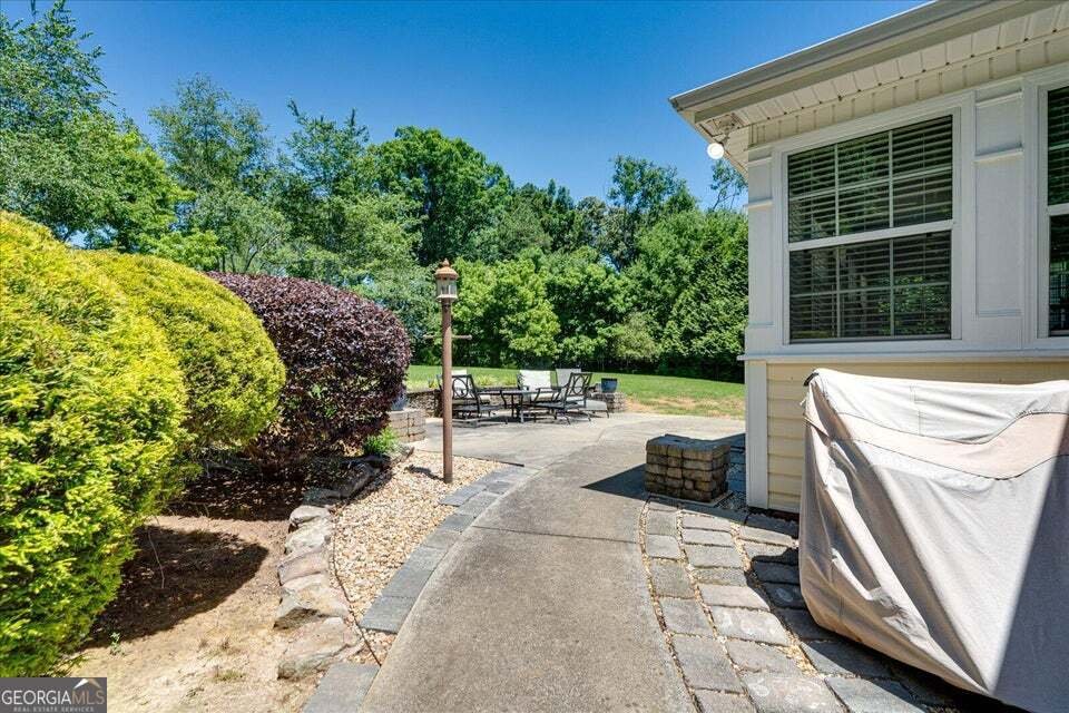 439 Honeysuckle Drive Rock Spring - Photo 42