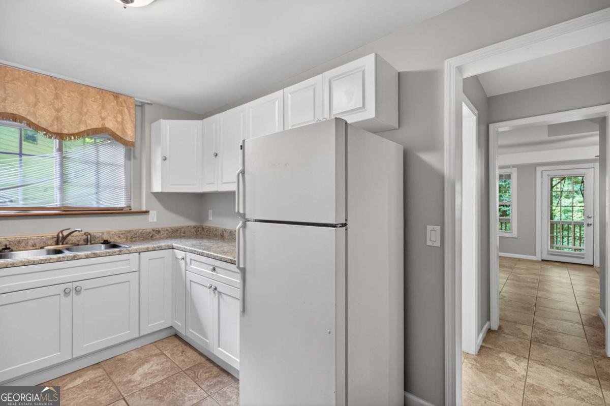 9917 Silver Leaf Court Douglasville - Photo 32