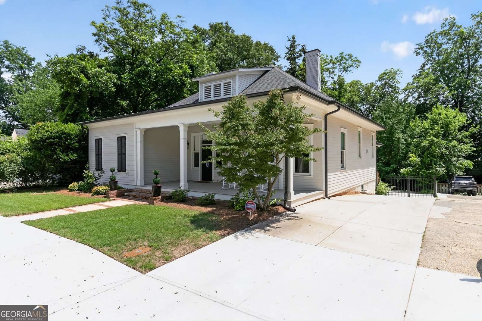366 East Dixie Avenue Marietta - main photo