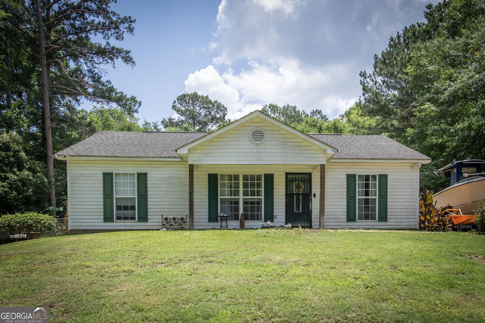 105 Pine Hill Road Lagrange - main photo