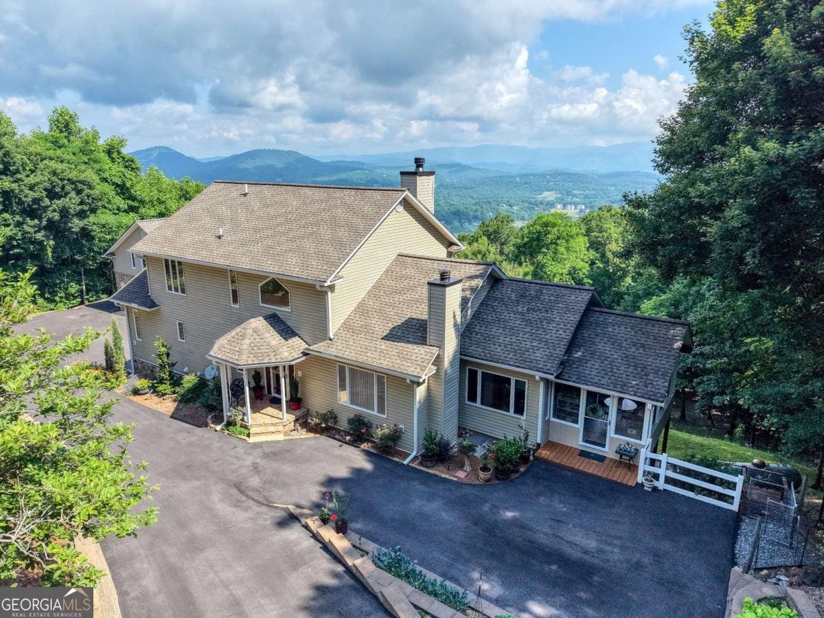 880 Locust Trail Hiawassee - main photo