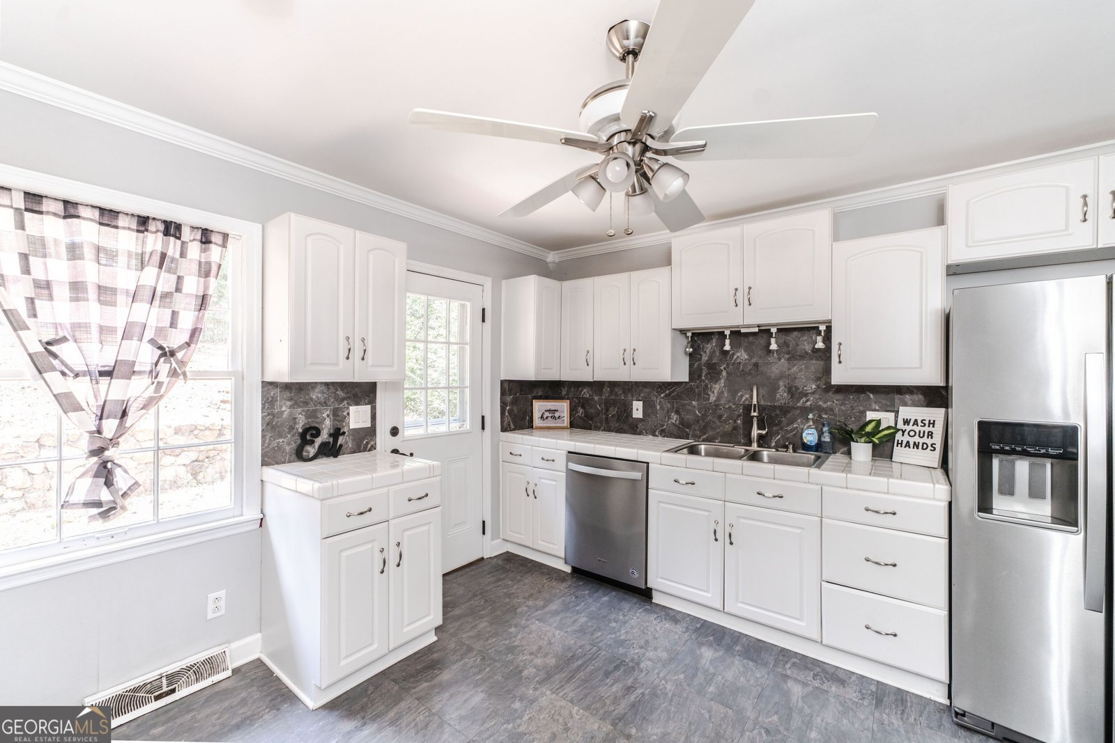 302 Valley Road Rome - Photo 18