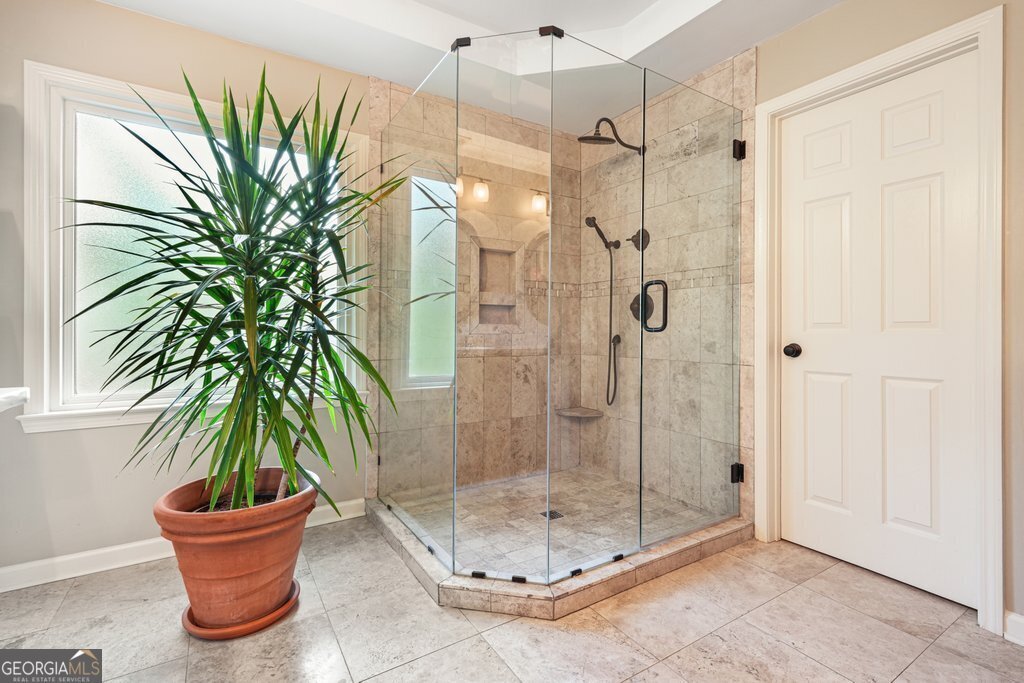 726 Whisper Wind Court Woodstock - Photo 35