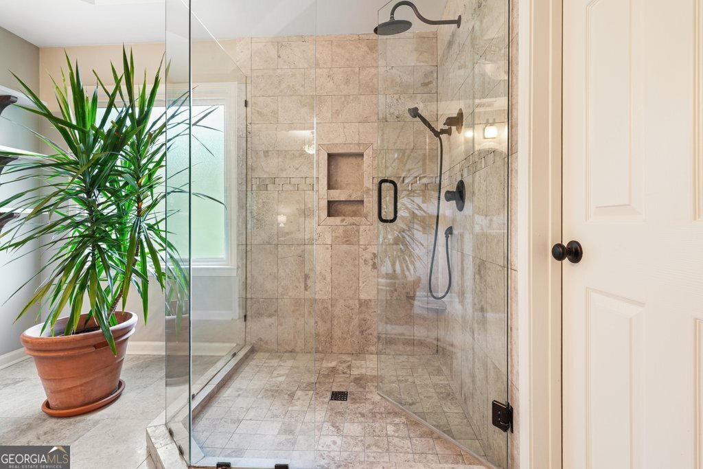 726 Whisper Wind Court Woodstock - Photo 36