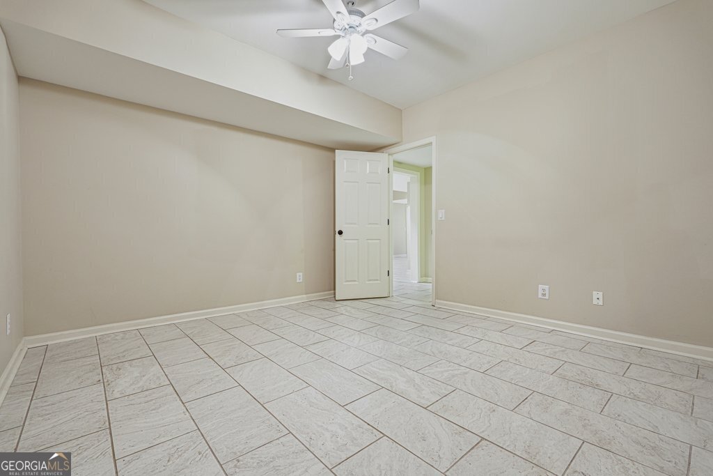 726 Whisper Wind Court Woodstock - Photo 54