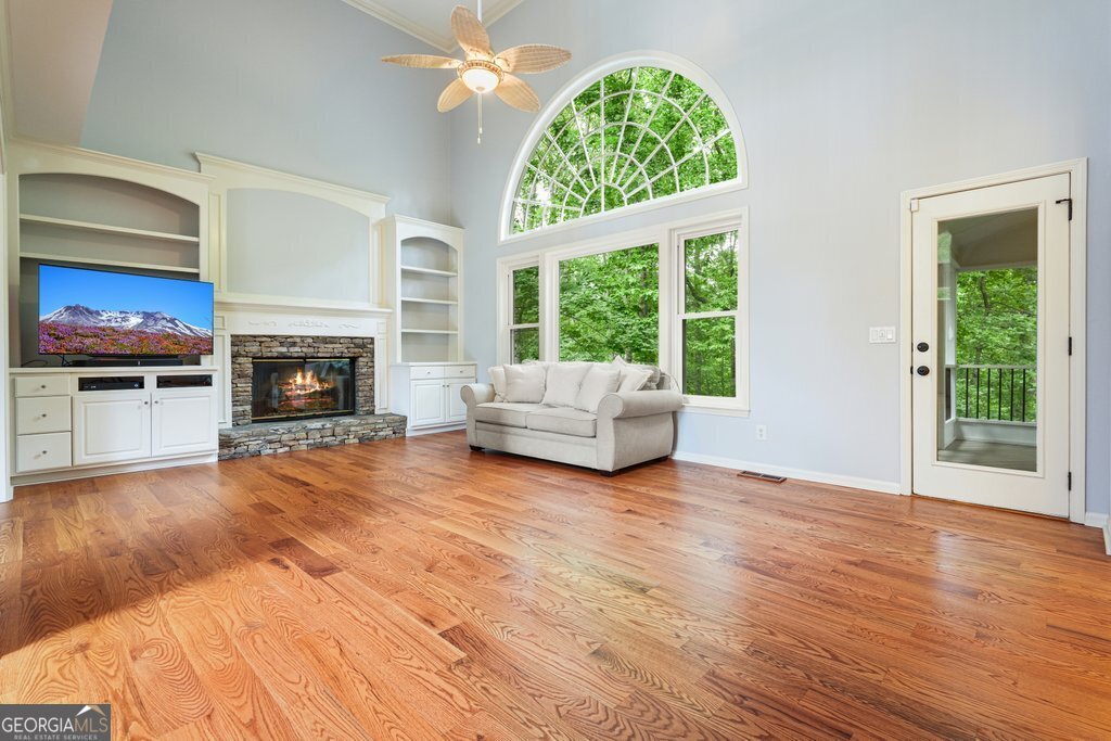 726 Whisper Wind Court Woodstock - Photo 8